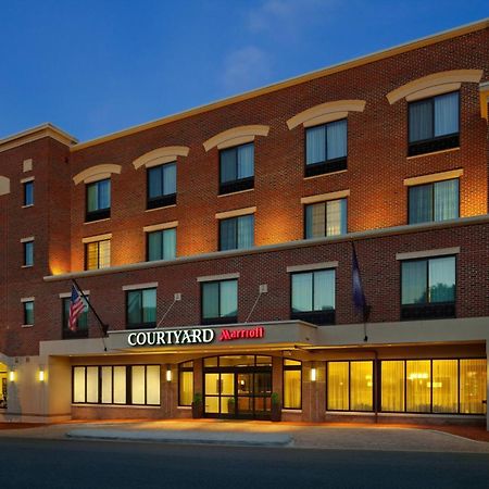 Hotel Courtyard Fredericksburg Historic District Exterior foto