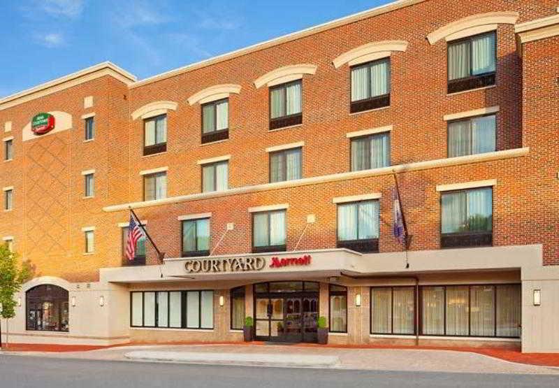 Hotel Courtyard Fredericksburg Historic District Exterior foto