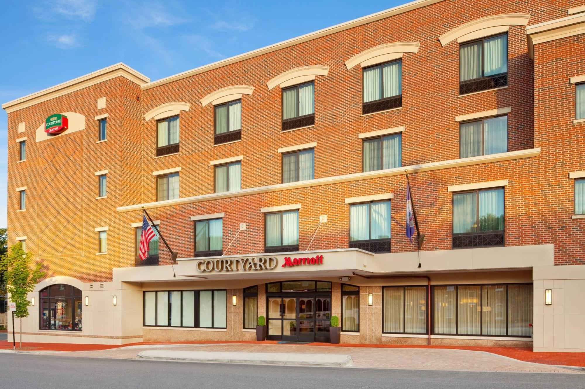 Hotel Courtyard Fredericksburg Historic District Exterior foto