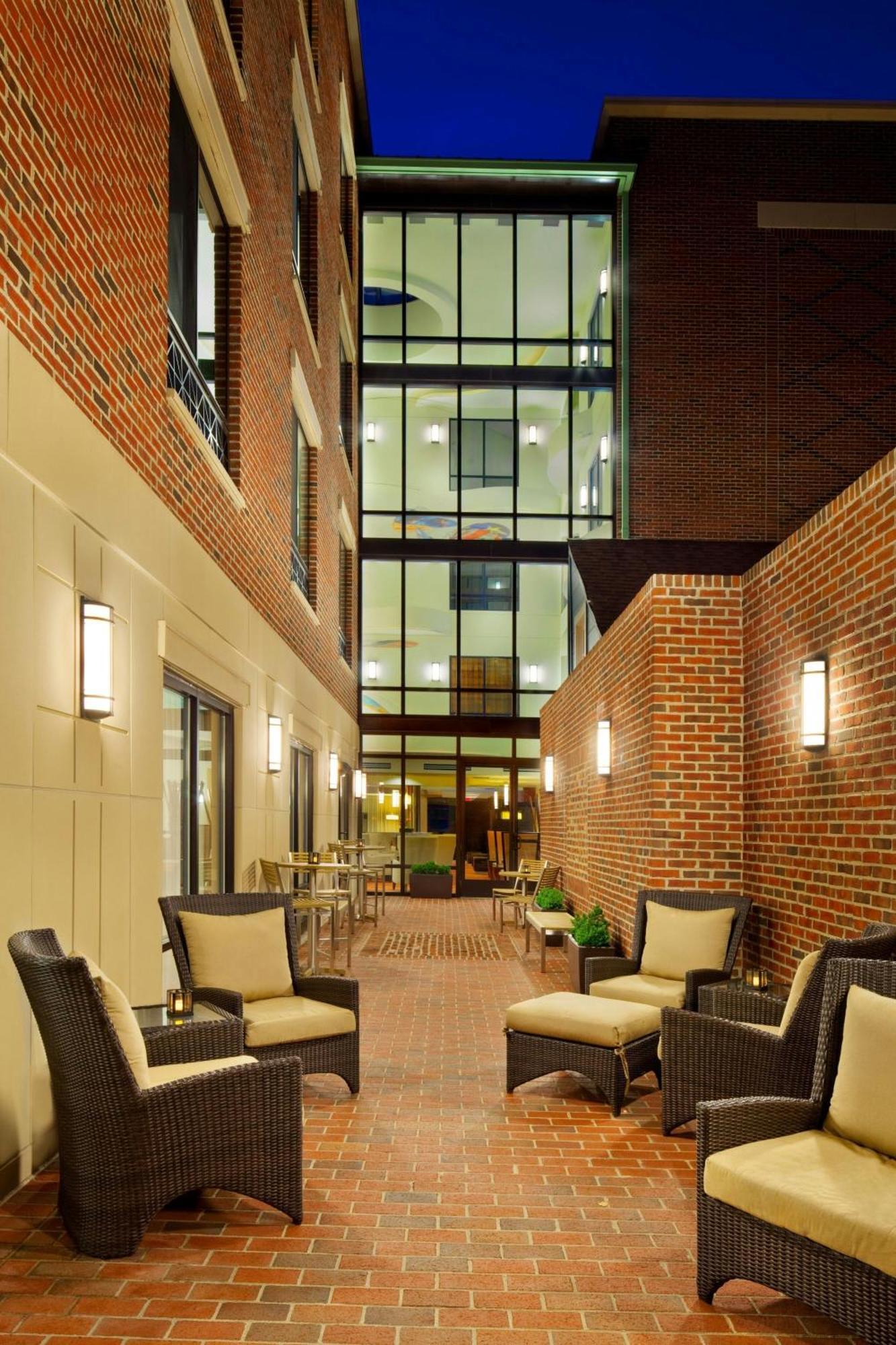 Hotel Courtyard Fredericksburg Historic District Exterior foto